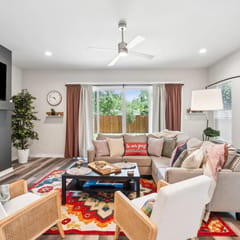 Joyous 3BDs Townhouse:  UltraCool & Spacious!