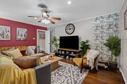 Charming 2BD: TCU Walkable, Blissful & Joyful !