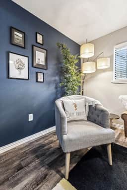 Delight 1BD: AT&T Walkable & In The Heart of it!