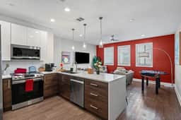 Fashionable 2BD: In the Heart of FortWorth & Cozy!