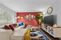 Intimate 2BD:TCU Walkable, heartwarming & spacious