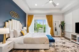 Joyous 3BDs Townhouse:  UltraCool & Spacious!