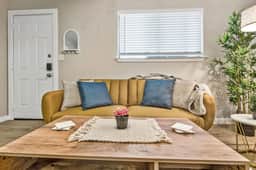 Live the Excitement: Prime 1BD Close to the Action