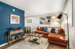 Modish 1BD:AT&T Walkable & In the heart of it ALL!