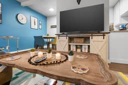Sapphire 1BD: AT&T Walkable, Calming & Joyful !