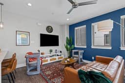 The Charming 2BD: In the Heart of FortW & Stylish!