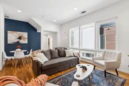 The Indigo 2BDTownhouse: DT Walkable & UltraCool!