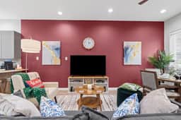 The Jasper 2BD TH: 7ST Walkable, Stylish & Homey!