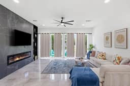 The Diamond: 3BD In the Heart of Dallas & Stylish!