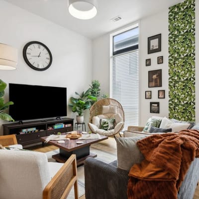 The Emerald:3BD In the Heart of Magnolia &Stylish!