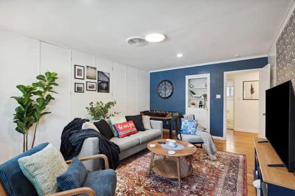 Fashionable TCU Walkable 2BD Home Away From Home!