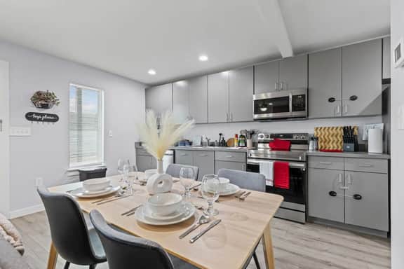 Homey 1BD: In the Heart of Dallas &Stylish!