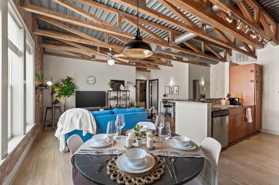 Intimate 2BD with Unique Style in the heart of FW