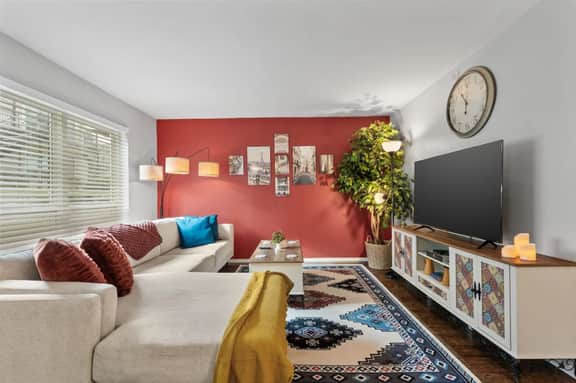 Intimate 2BD:TCU Walkable, heartwarming & spacious