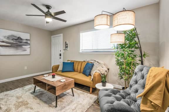 Live the Excitement: Prime 1BD Close to the Action