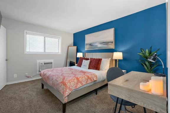Pleasant 1BD: AT&T Walkable, Inviting & Lovable!