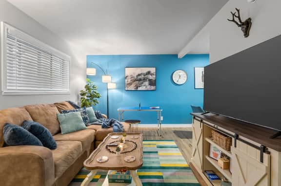 Sapphire 1BD: AT&T Walkable, Calming & Joyful !