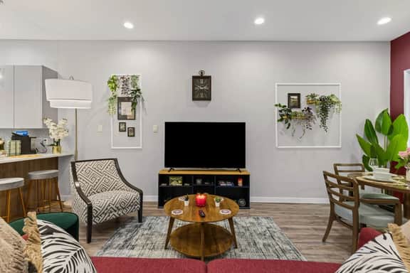 The Quartz 2BD TH: 7ST Walkable, JOYfull & Comfy!