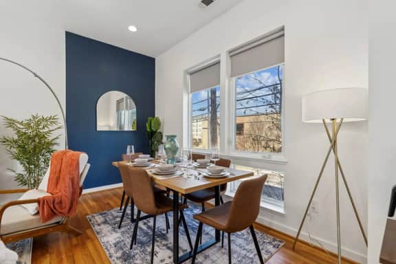 The Topaz of Dallas: 2BD DownTown Walkable & VIEW!