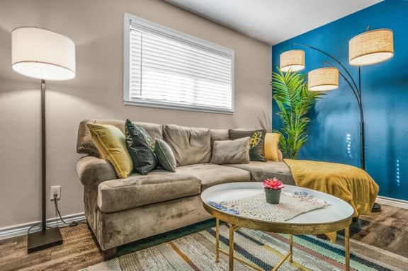 Where It's All Happening: 1BD in the Mid of Action