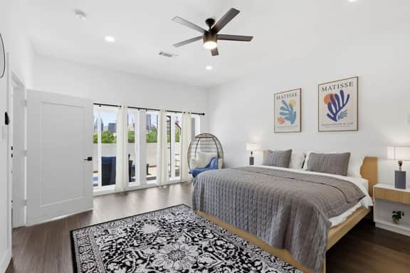 The Diamond: 3BD In the Heart of Dallas & Stylish!
