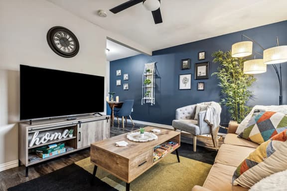 Delight 1BD: AT&T Walkable & In The Heart of it!