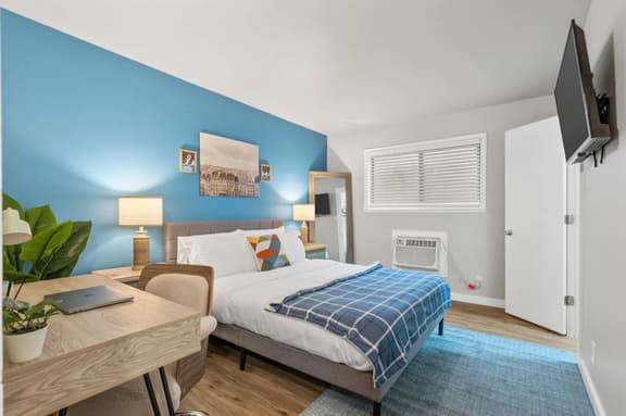Sapphire 1BD: AT&T Walkable, Calming & Joyful !